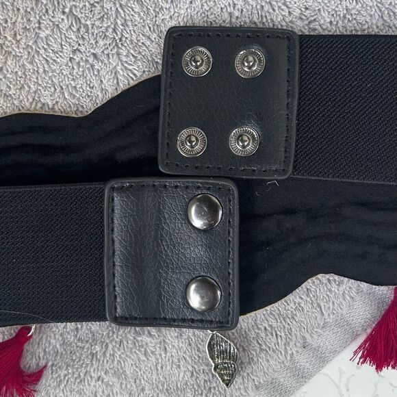 NWOT Boho Ethnic Fashion Stretch Belt 25" Multicolor Beaded W/ Shell & Tassels - Picture 9 of 10